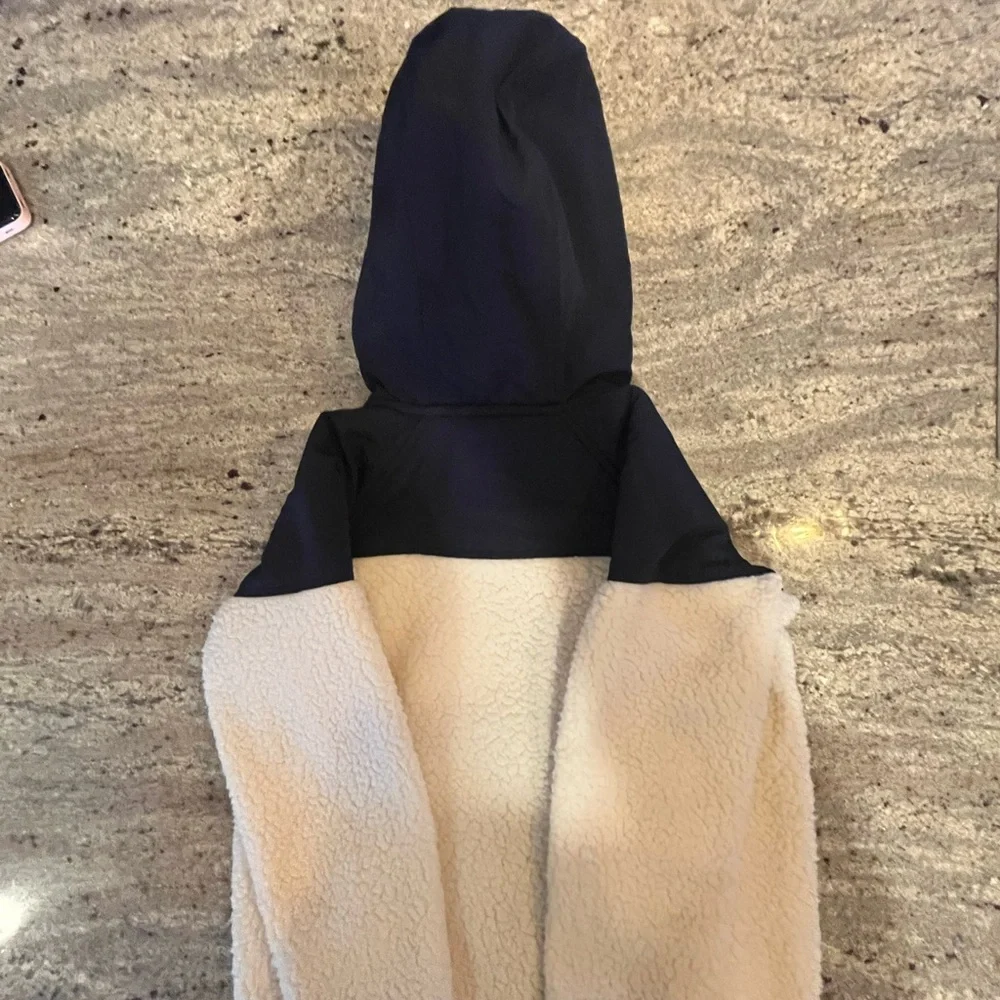 5T Old Navy two-tone sherpa fleece jacket with Hood